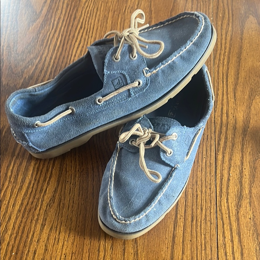 Sperry Blue Boat Shoes with Nautical Style and Comfort